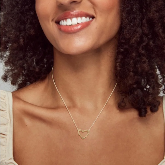 Kendra Scott Sophee Heart Pendant Necklace. NWOT - Picture 3 of 7